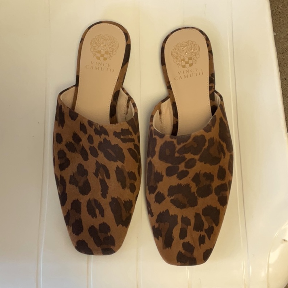 Vince Camuto Brown Animal Print Larsina Mules NWOT
